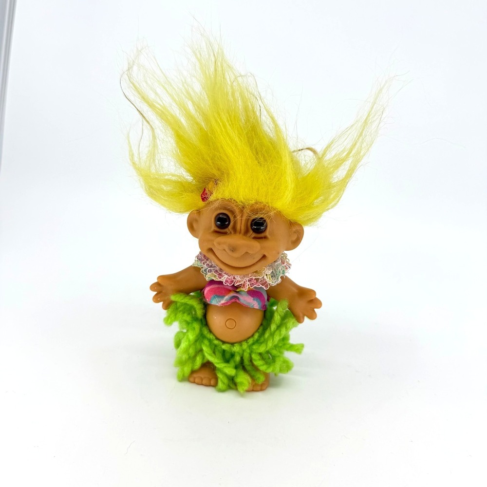 Russ Berrie Hula Girl Troll Doll Yellow Hair Grass Skirt Hawaiian Vintage 18418